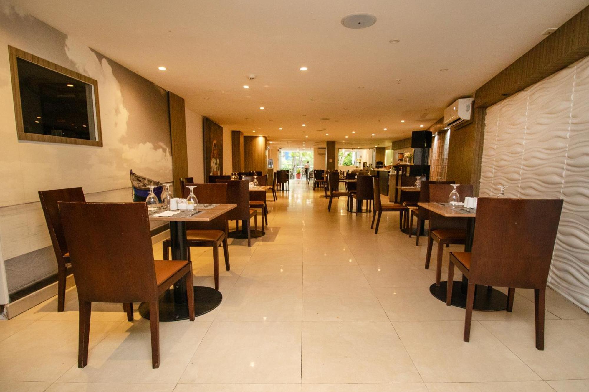 Ramada By Wyndham Panama Via Argentina Hotell Exteriör bild