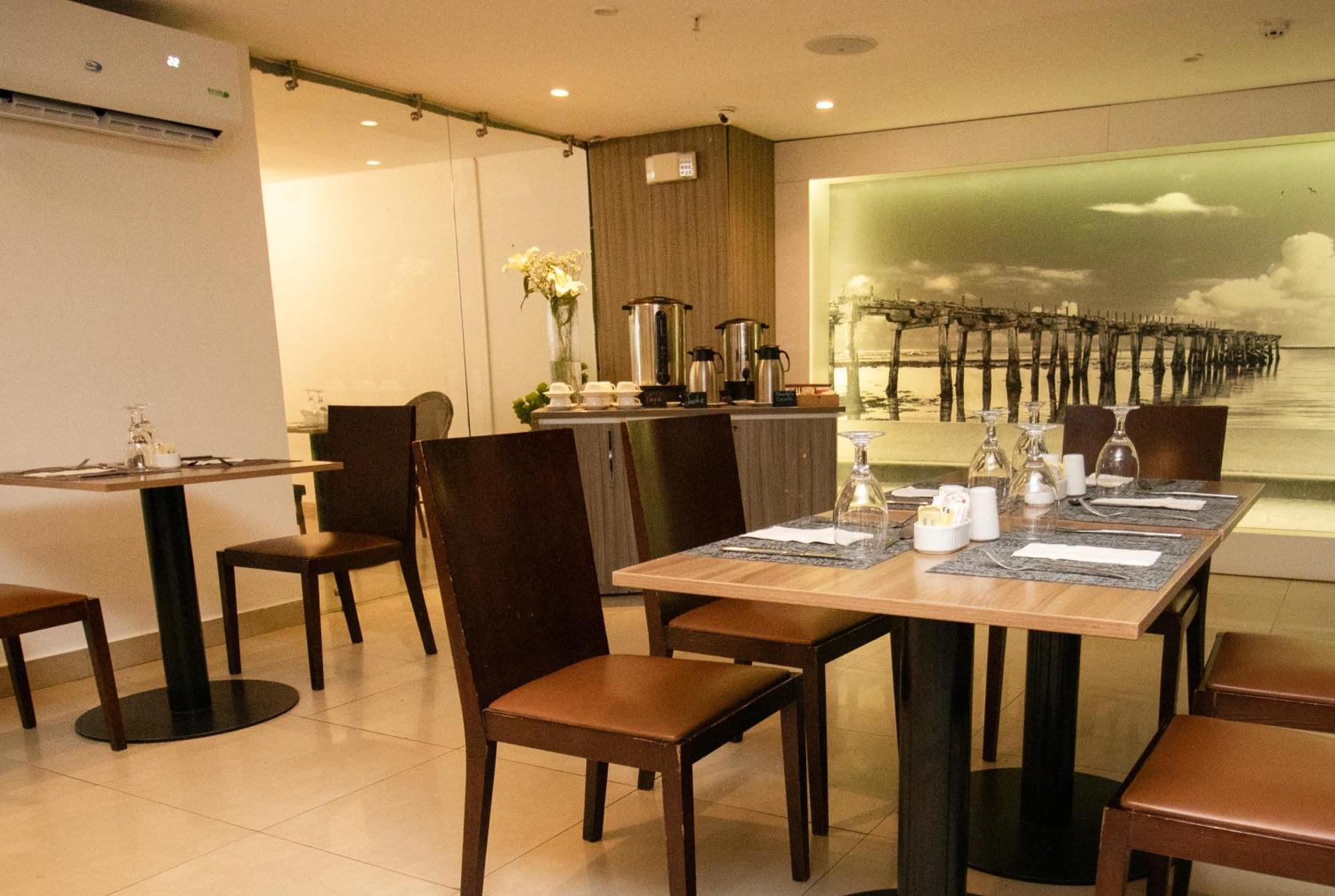 Ramada By Wyndham Panama Via Argentina Hotell Exteriör bild