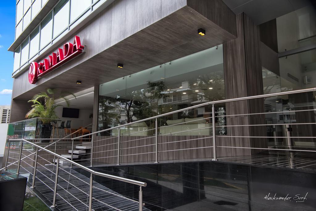 Ramada By Wyndham Panama Via Argentina Hotell Exteriör bild